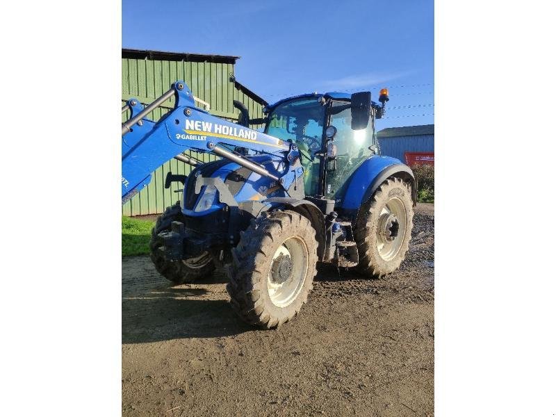 Traktor of the type New Holland T5110EC, Gebrauchtmaschine in PLUMELEC (Picture 1)