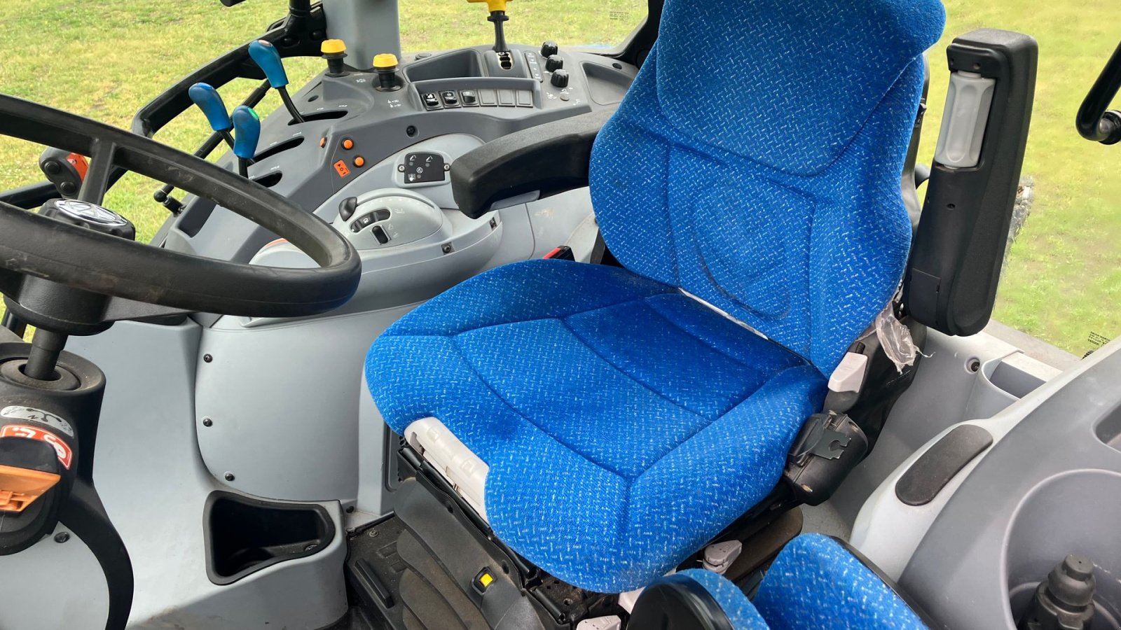 Traktor от тип New Holland T5.115 EC, Gebrauchtmaschine в Gråsten (Снимка 5)