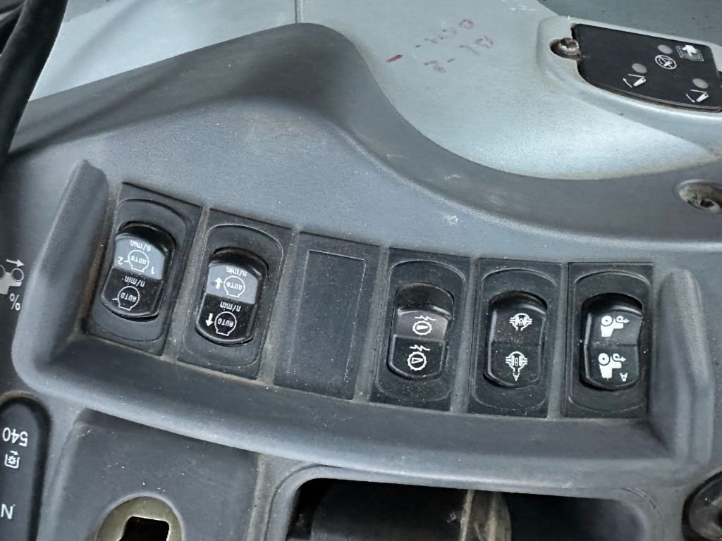 Traktor a típus New Holland T5.115 ELECTRO COMMAND, Gebrauchtmaschine ekkor: MORHANGE (Kép 8)