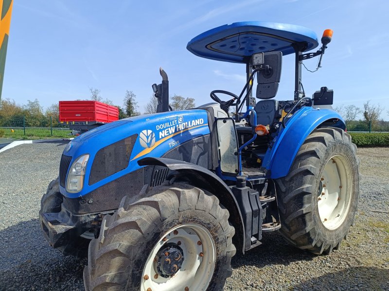 Traktor of the type New Holland T5.115DC, Gebrauchtmaschine in Laval (Picture 1)