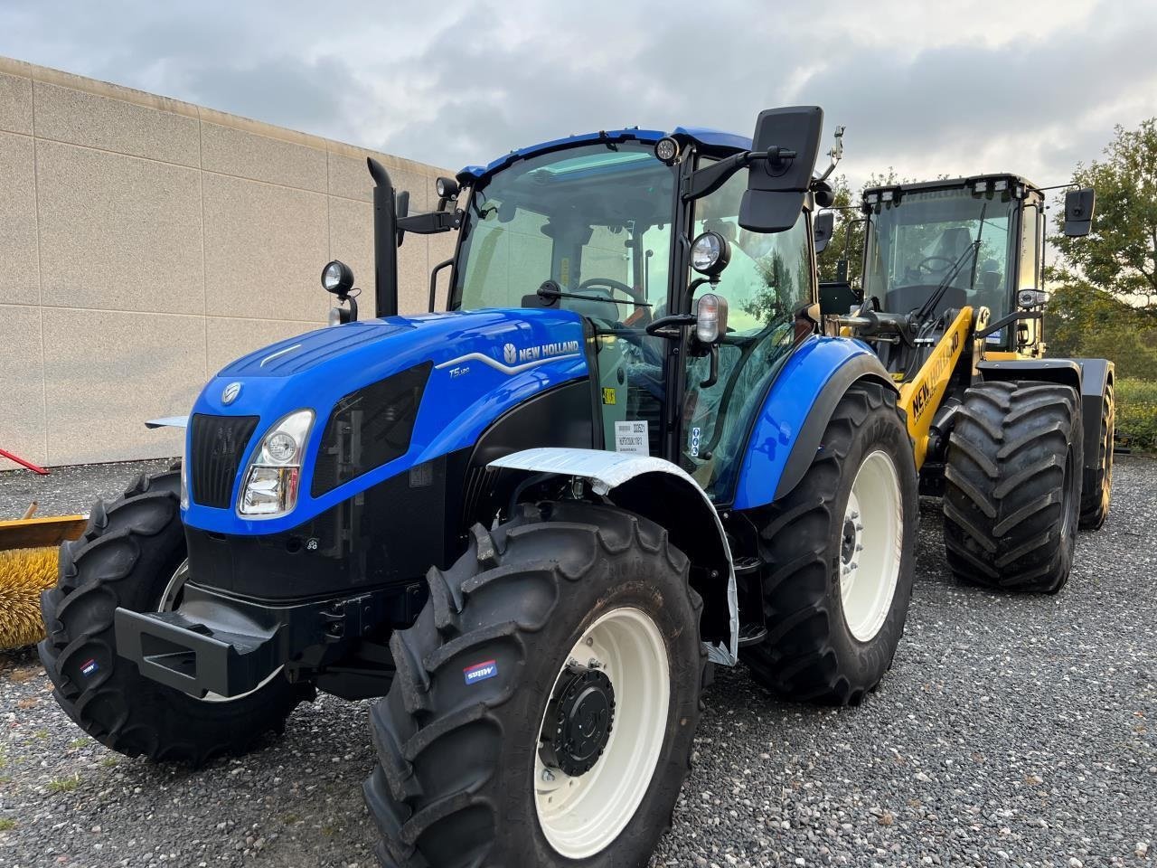 Traktor van het type New Holland T5.120 DC 1.5 CAB V, Gebrauchtmaschine in Hadsten (Foto 1)