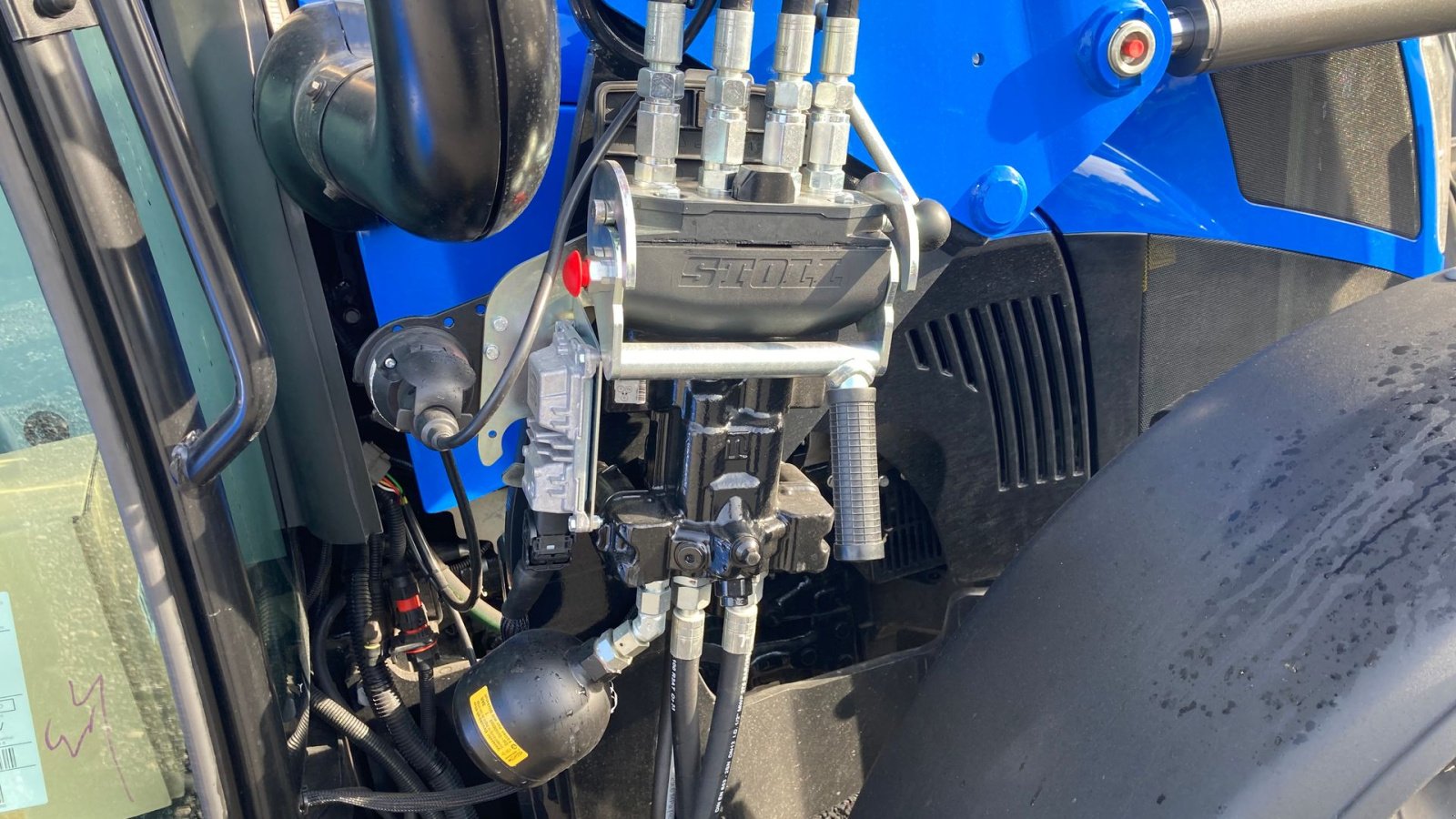 Traktor of the type New Holland T5.120 DC, Gebrauchtmaschine in Glamsbjerg (Picture 11)