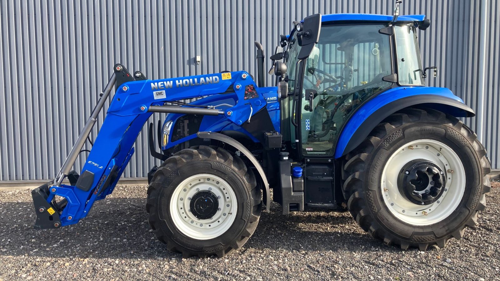 Traktor of the type New Holland T5.120 DC, Gebrauchtmaschine in Glamsbjerg (Picture 4)