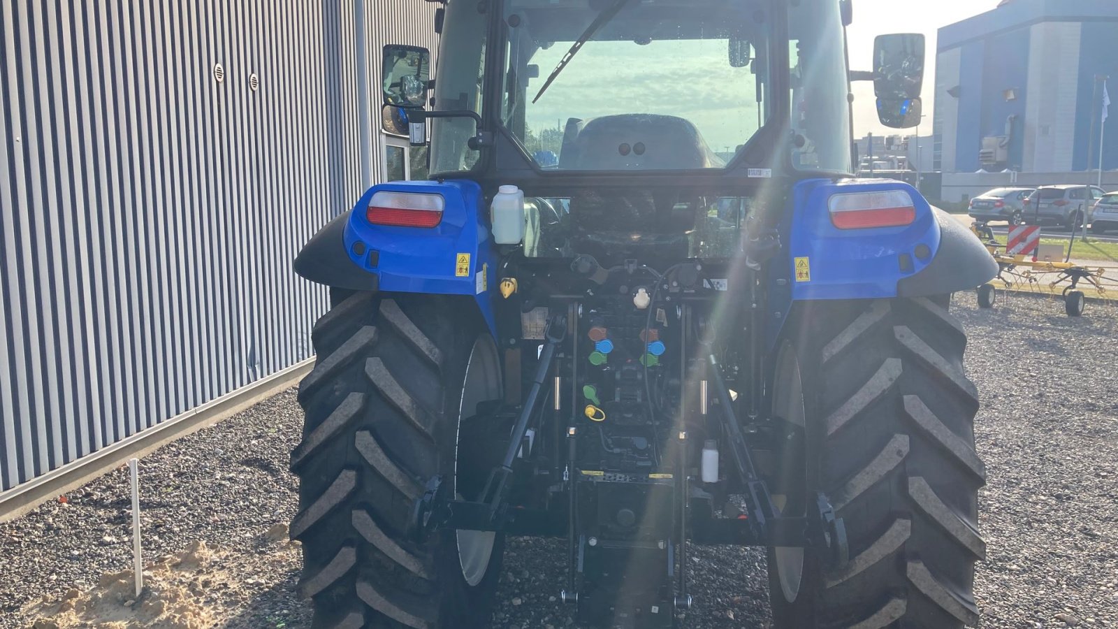 Traktor of the type New Holland T5.120 DC, Gebrauchtmaschine in Glamsbjerg (Picture 7)