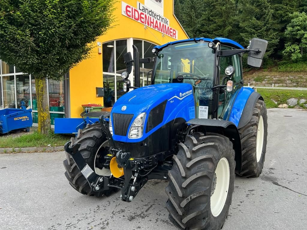 Traktor of the type New Holland T5.120 Dual Command, Neumaschine in Burgkirchen (Picture 3)
