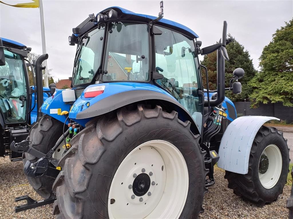 Traktor des Typs New Holland T5.120 DualComand Læsser forberedt, Gebrauchtmaschine in Maribo (Bild 3)