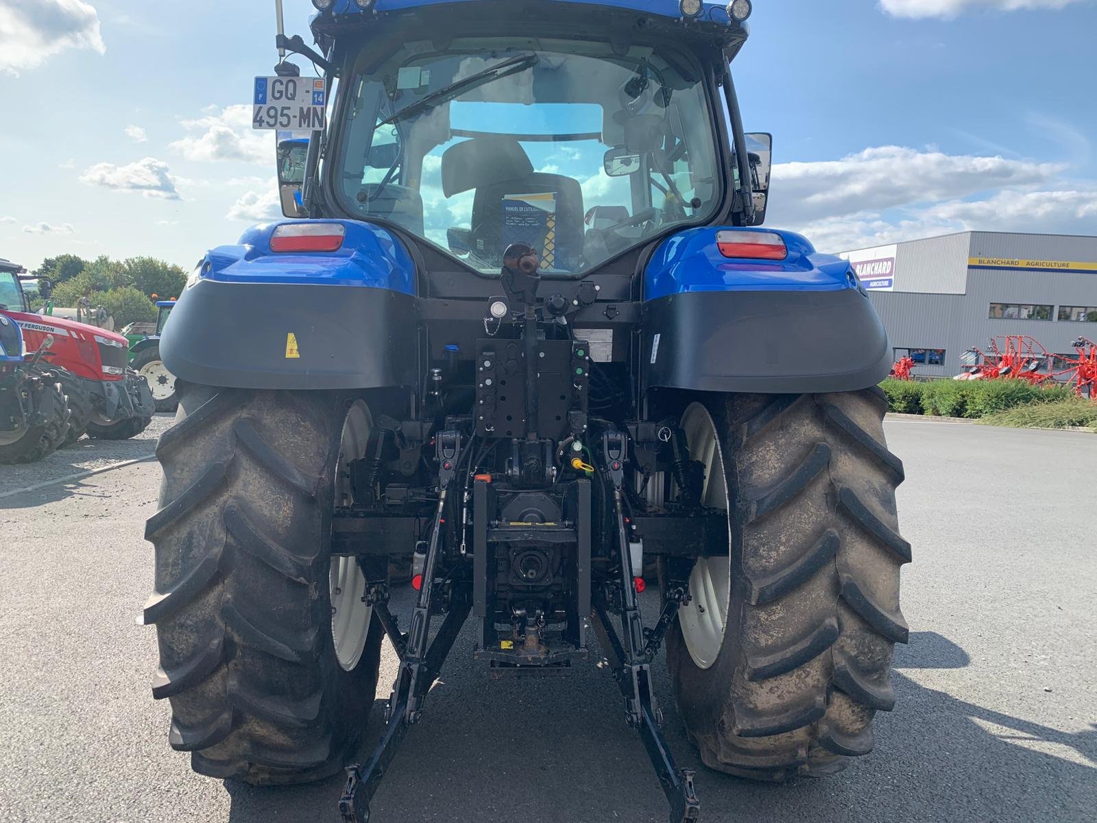 Traktor типа New Holland T5.120 DYNAMIC COMMAND, Gebrauchtmaschine в TREMEUR (Фотография 8)