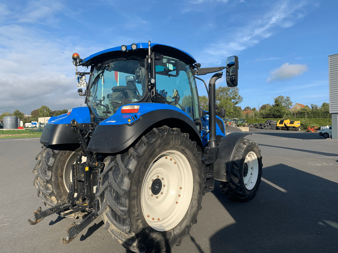 Traktor Türe ait New Holland T5.120 DYNAMIC COMMAND, Gebrauchtmaschine içinde CONDE SUR VIRE (resim 4)