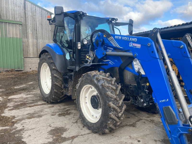 Traktor del tipo New Holland T5.120 DYNAMIC COMMAND, Gebrauchtmaschine In CONDE SUR VIRE