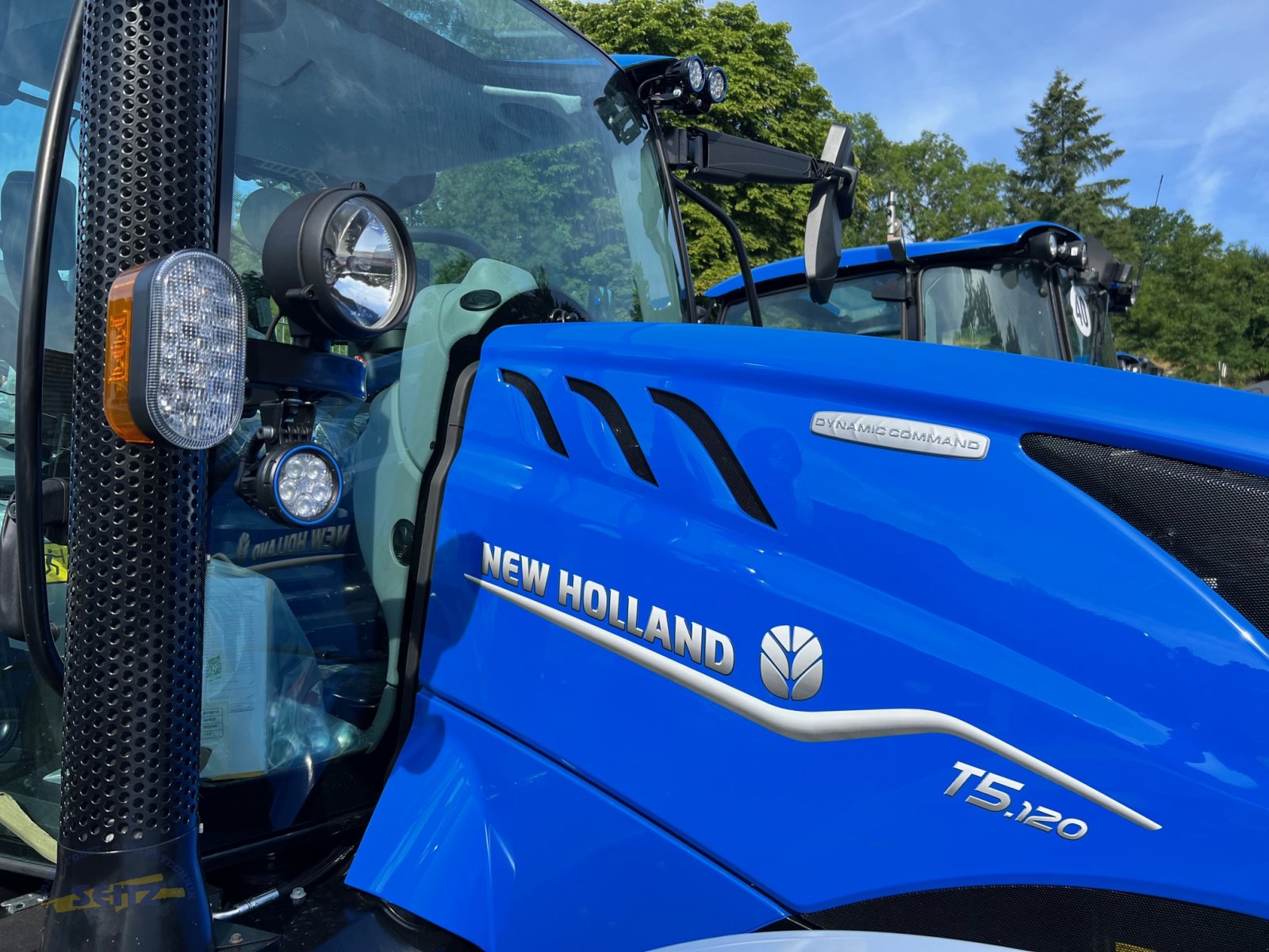Traktor des Typs New Holland T5.120 Dynamic Command, Neumaschine in Lindenfels-Glattbach (Bild 3)
