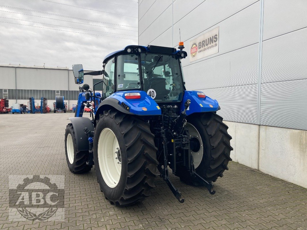 Traktor des Typs New Holland T5.120 EC MY19, Neumaschine in Klein Bünzow (Bild 4)