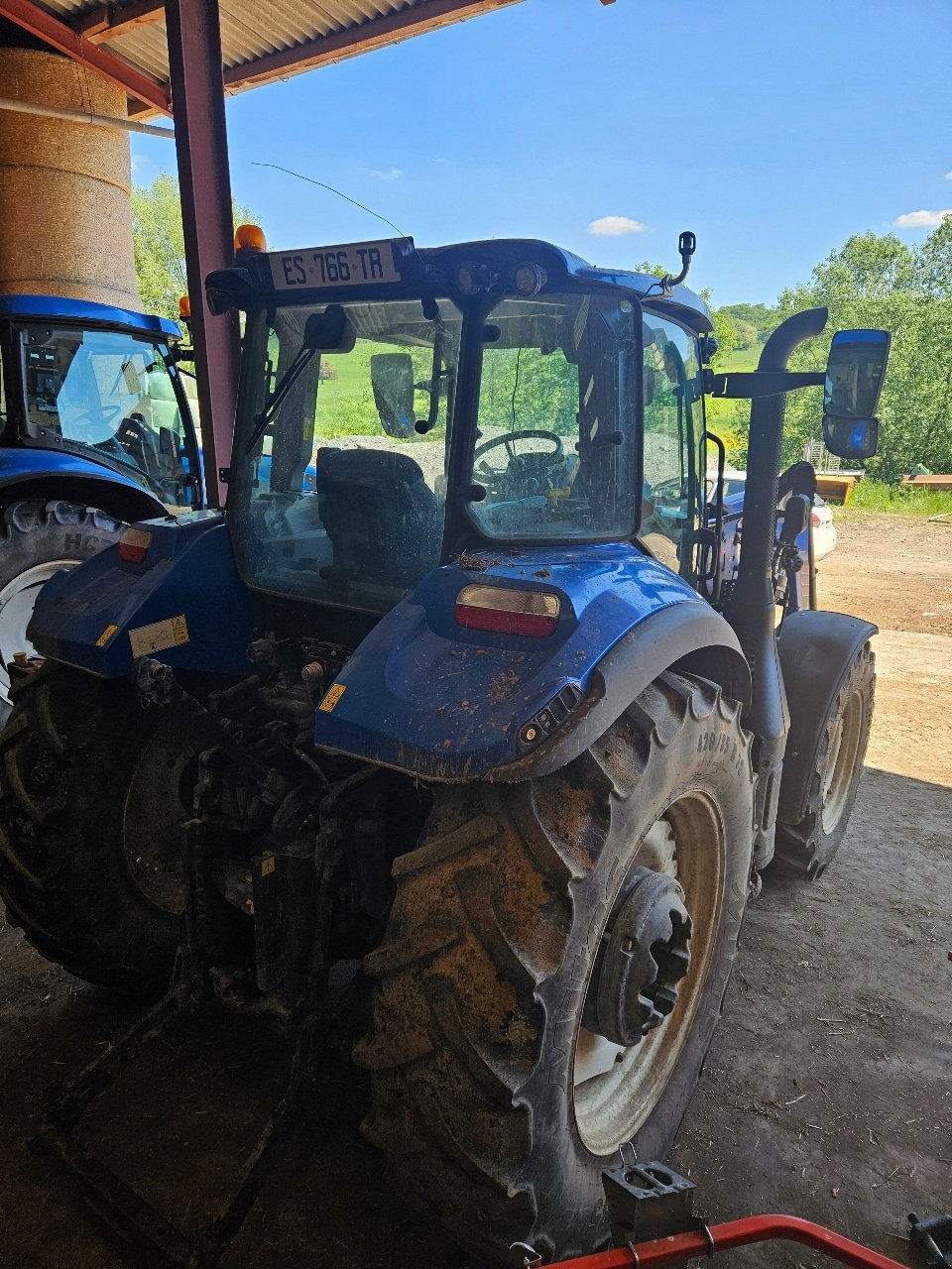 Traktor Türe ait New Holland T5.120 EC, Gebrauchtmaschine içinde MANDRES-SUR-VAIR (resim 4)