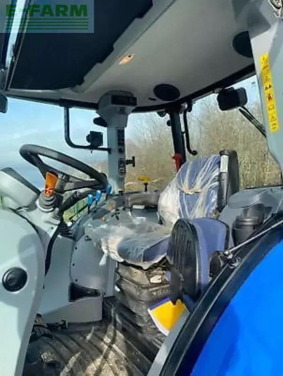 Traktor типа New Holland t5.120 electro command, Gebrauchtmaschine в MARLENHEIM (Фотография 9)