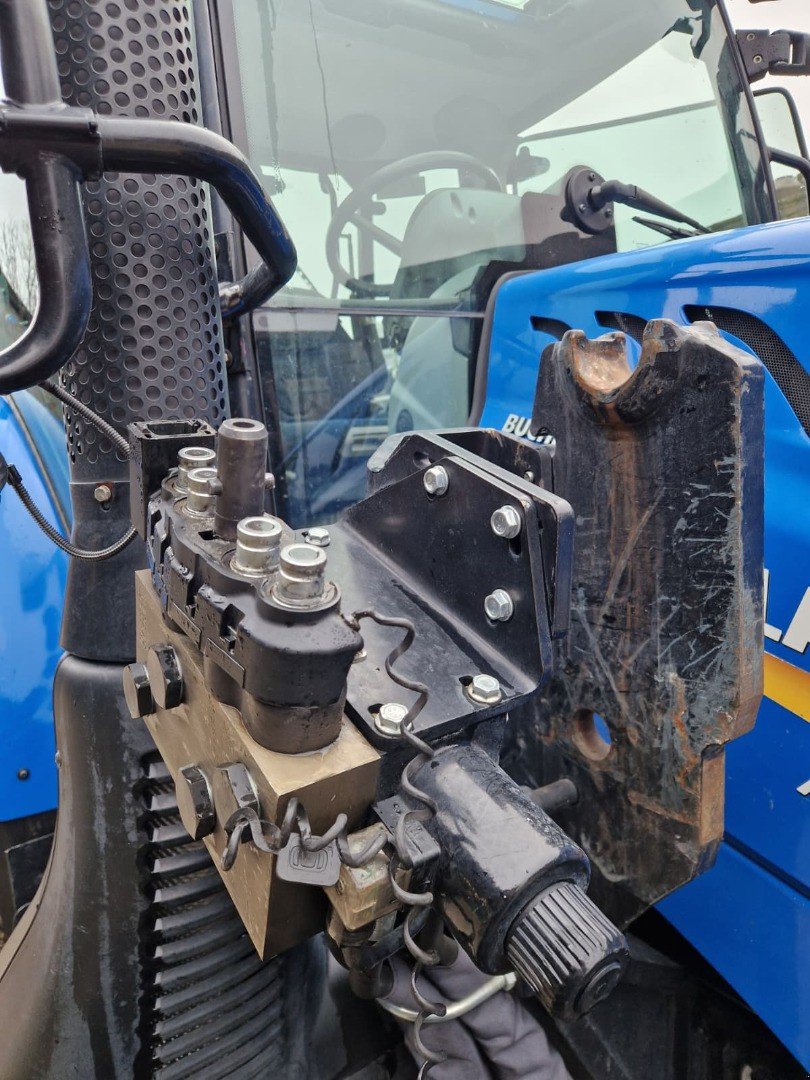 Traktor du type New Holland T5.120 Electro Command, Gebrauchtmaschine en Schaffhausen (Photo 11)