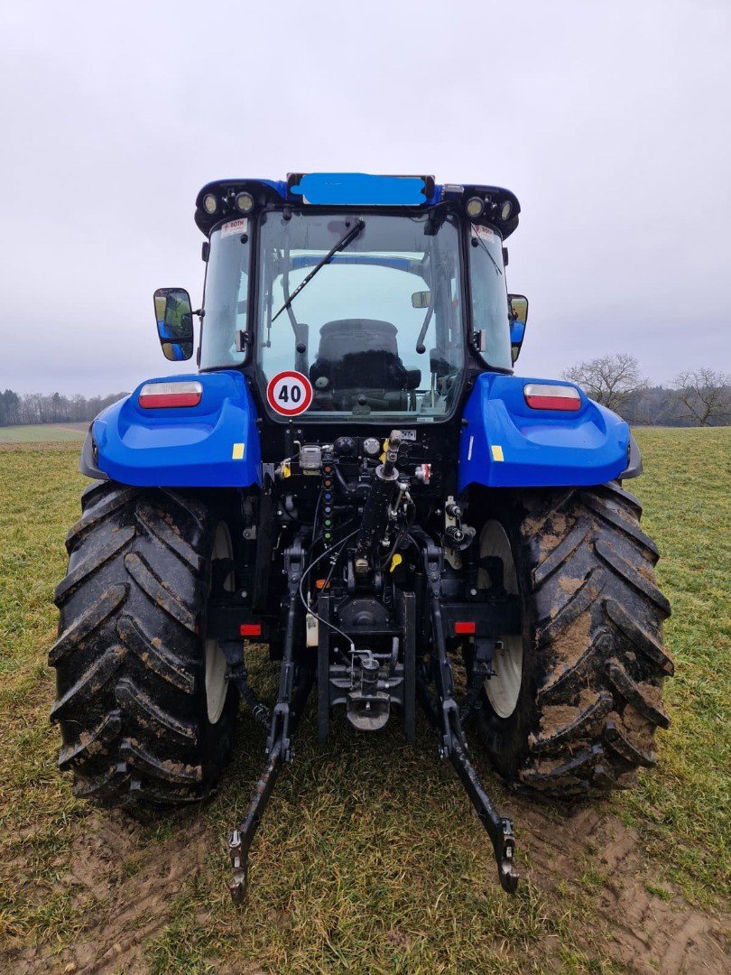 Traktor du type New Holland T5.120 Electro Command, Gebrauchtmaschine en Schaffhausen (Photo 2)