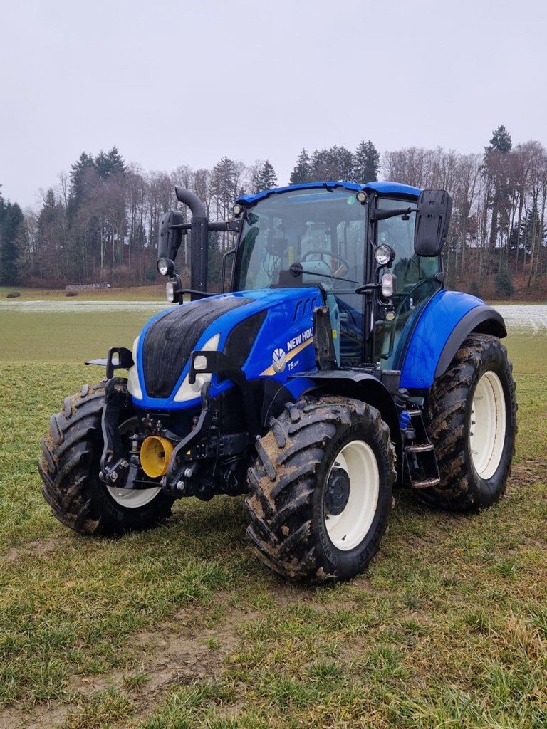 Traktor du type New Holland T5.120 Electro Command, Gebrauchtmaschine en Schaffhausen (Photo 1)