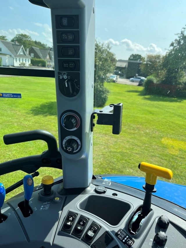 Traktor типа New Holland T5.120 HI-LO TRAKTOR, Gebrauchtmaschine в Rødding (Фотография 10)