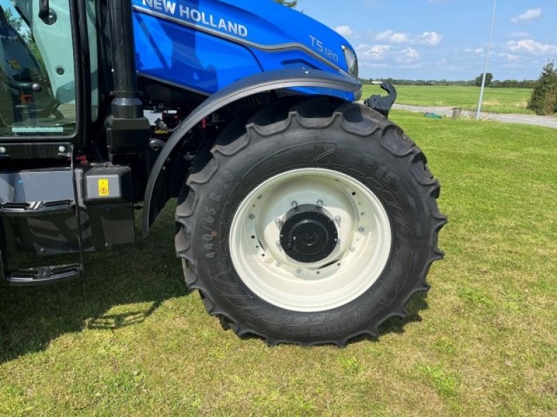 Traktor типа New Holland T5.120 HI-LO TRAKTOR, Gebrauchtmaschine в Rødding (Фотография 12)
