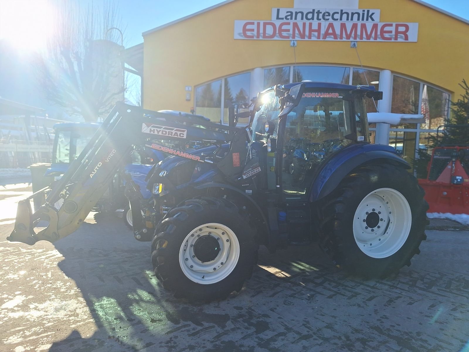 Traktor tipa New Holland T5.120, Vorführmaschine u Burgkirchen (Slika 2)