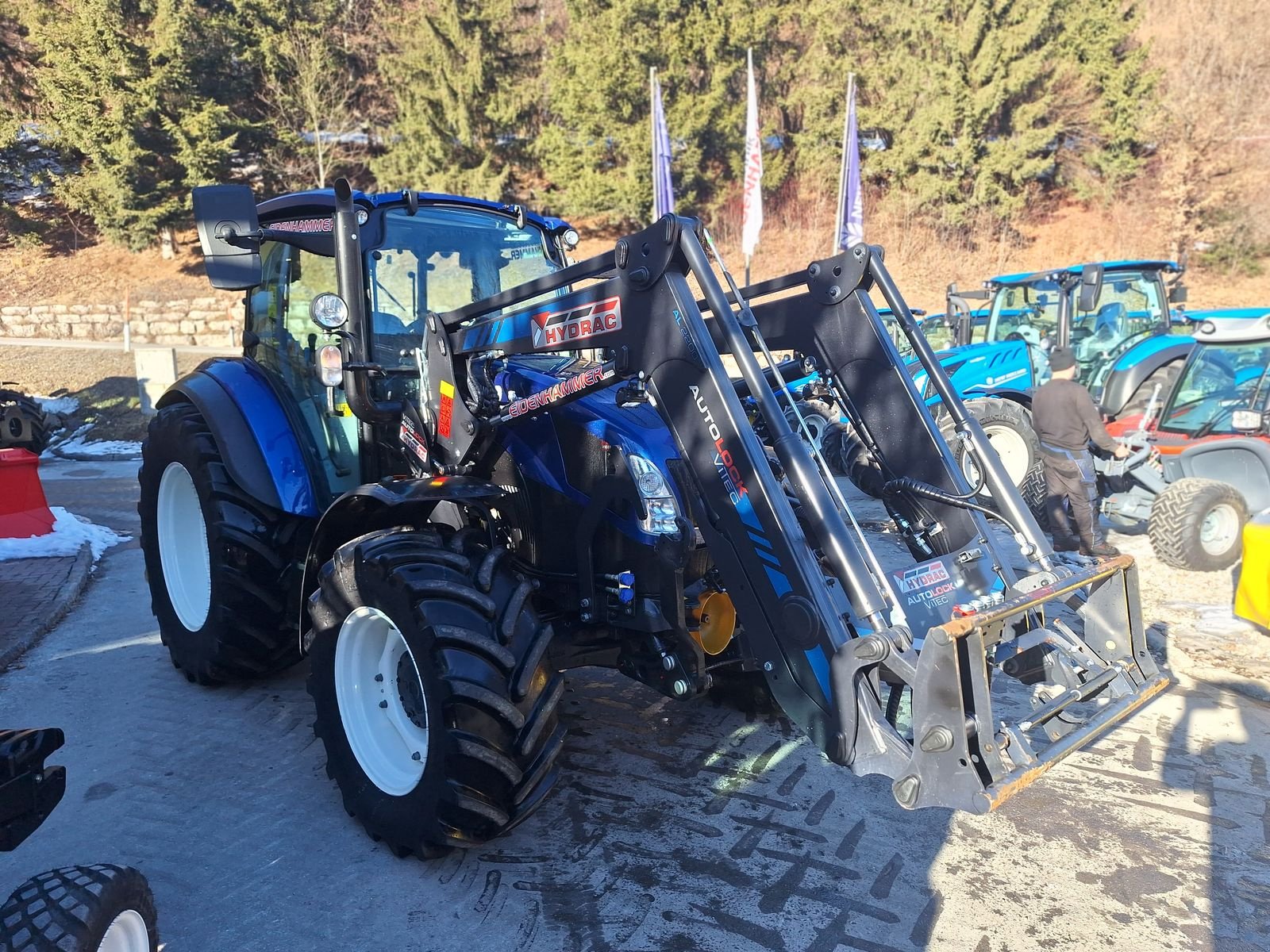 Traktor tipa New Holland T5.120, Vorführmaschine u Burgkirchen (Slika 4)