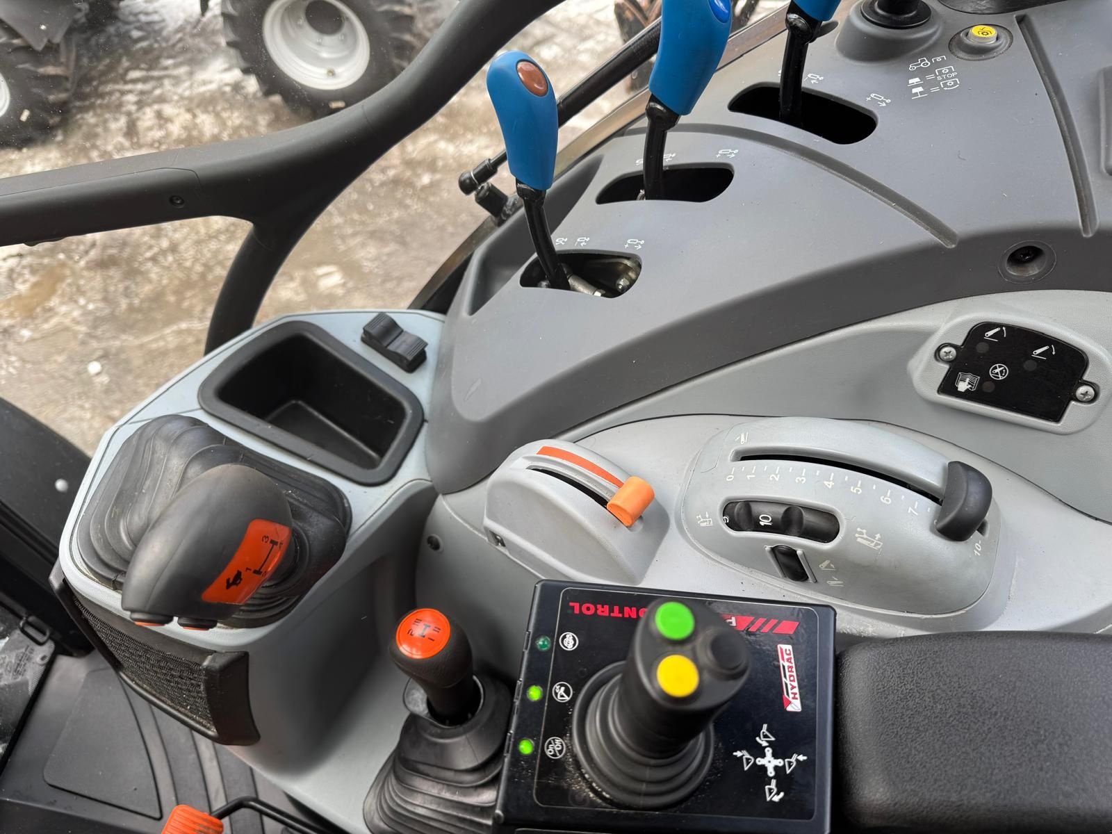 Traktor от тип New Holland T5.120, Vorführmaschine в Burgkirchen (Снимка 5)