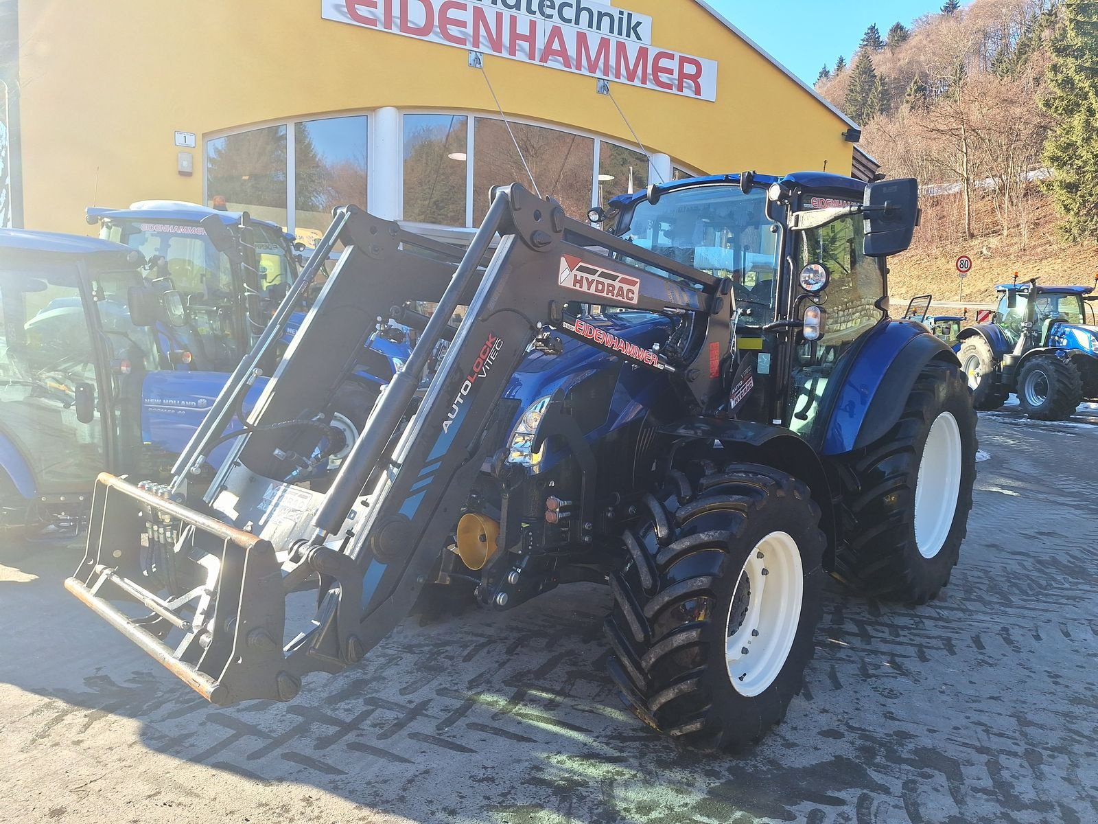 Traktor tipa New Holland T5.120, Vorführmaschine u Burgkirchen (Slika 1)