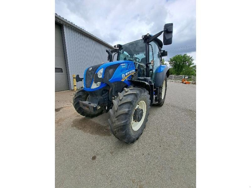 Traktor типа New Holland T5120AC, Gebrauchtmaschine в PLUMELEC (Фотография 2)