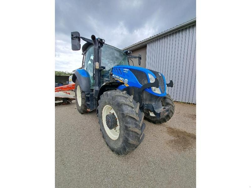 Traktor типа New Holland T5120AC, Gebrauchtmaschine в PLUMELEC (Фотография 4)