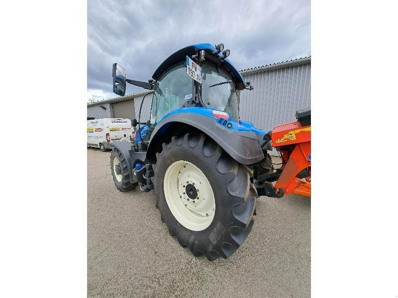 Traktor типа New Holland T5120AC, Gebrauchtmaschine в PLUMELEC (Фотография 5)