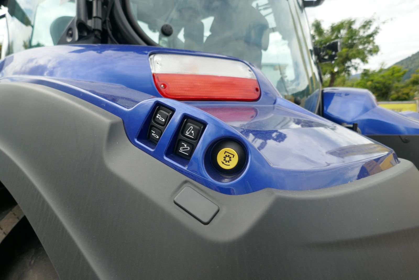 Traktor типа New Holland T5.140, Gebrauchtmaschine в Villach (Фотография 9)