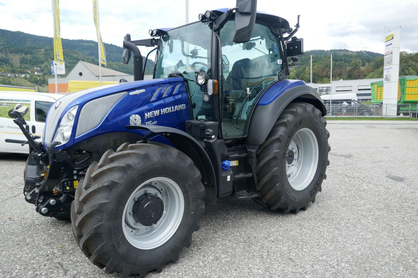 Traktor типа New Holland T5.140, Gebrauchtmaschine в Villach (Фотография 1)