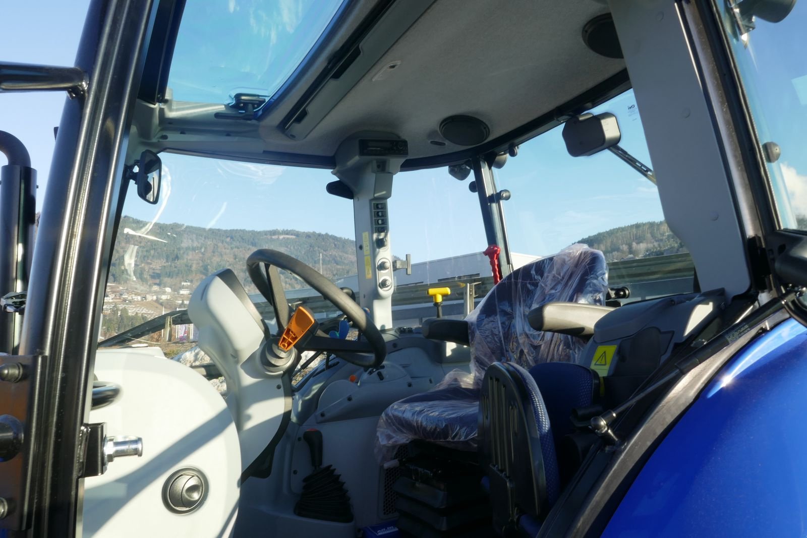 Traktor typu New Holland T5.80 Dual Command, Gebrauchtmaschine v Villach (Obrázek 11)