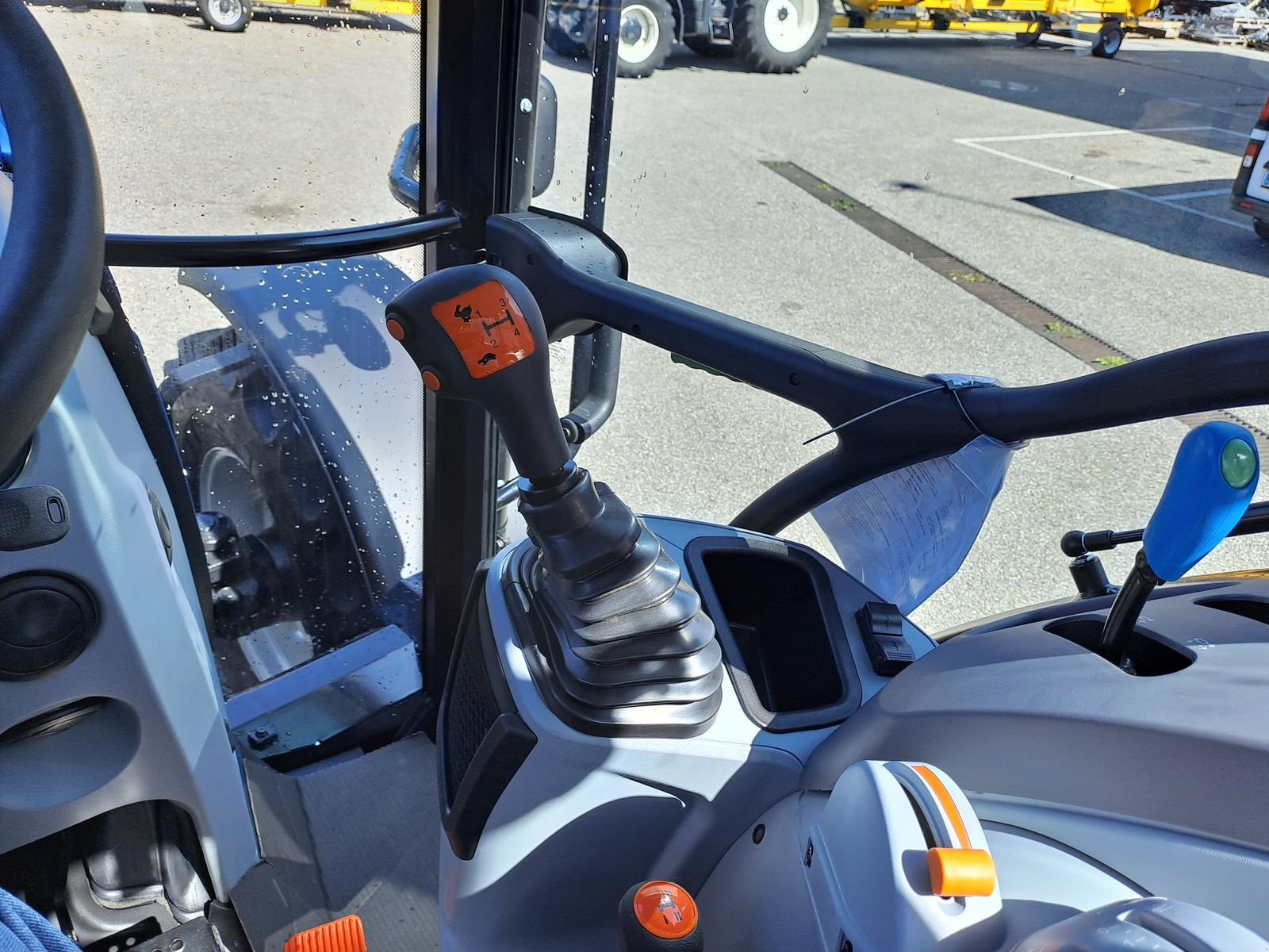 Traktor του τύπου New Holland T5.80 HILO, Neumaschine σε Burgkirchen (Φωτογραφία 21)