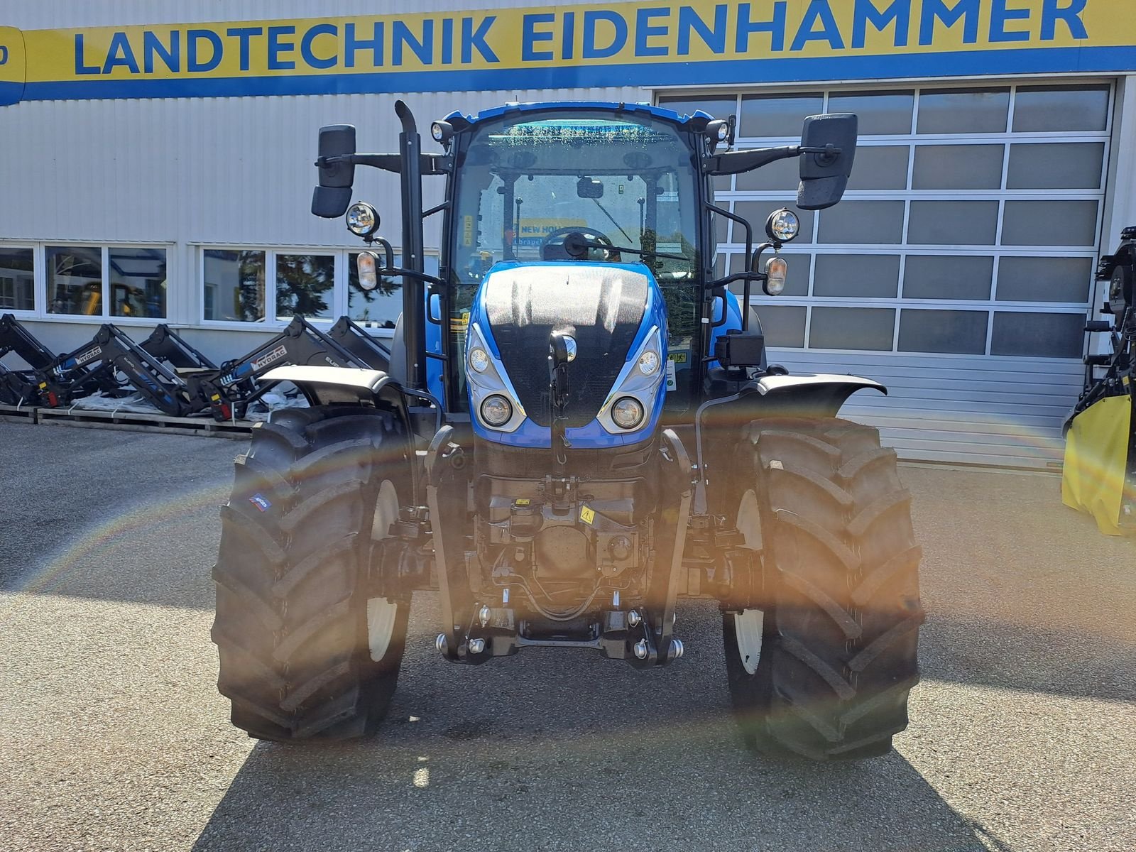 Traktor του τύπου New Holland T5.80 HILO, Neumaschine σε Burgkirchen (Φωτογραφία 2)