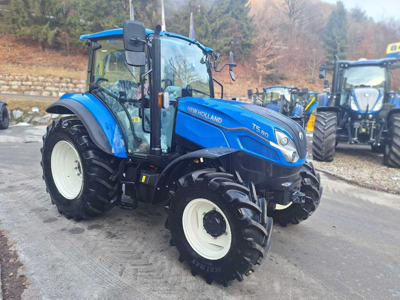 Traktor van het type New Holland T5.80 HILO, Neumaschine in Burgkirchen (Foto 7)