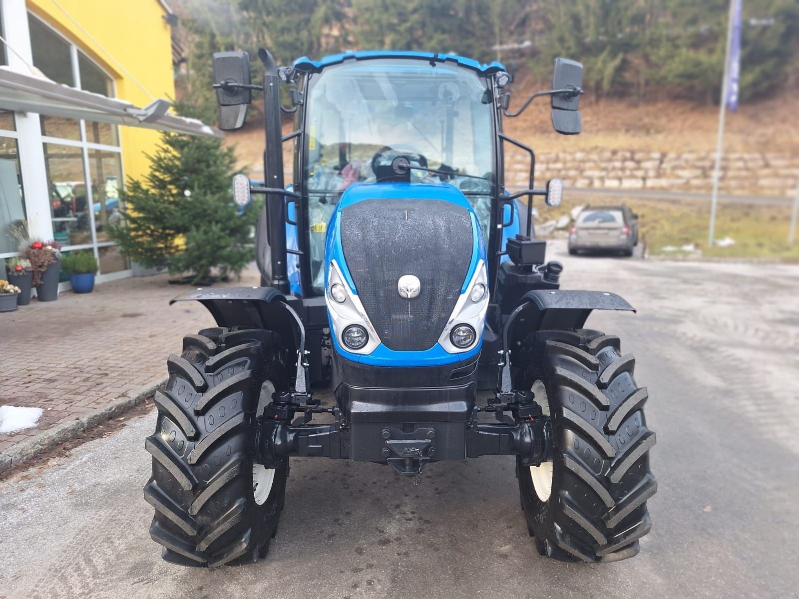 Traktor van het type New Holland T5.80 HILO, Neumaschine in Burgkirchen (Foto 4)
