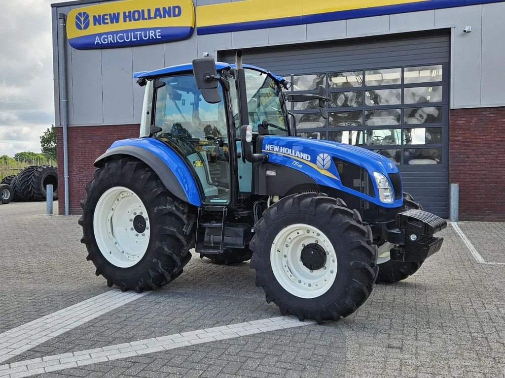 Traktor του τύπου New Holland T5.85 Dual command, Gebrauchtmaschine σε BENNEKOM (Φωτογραφία 1)
