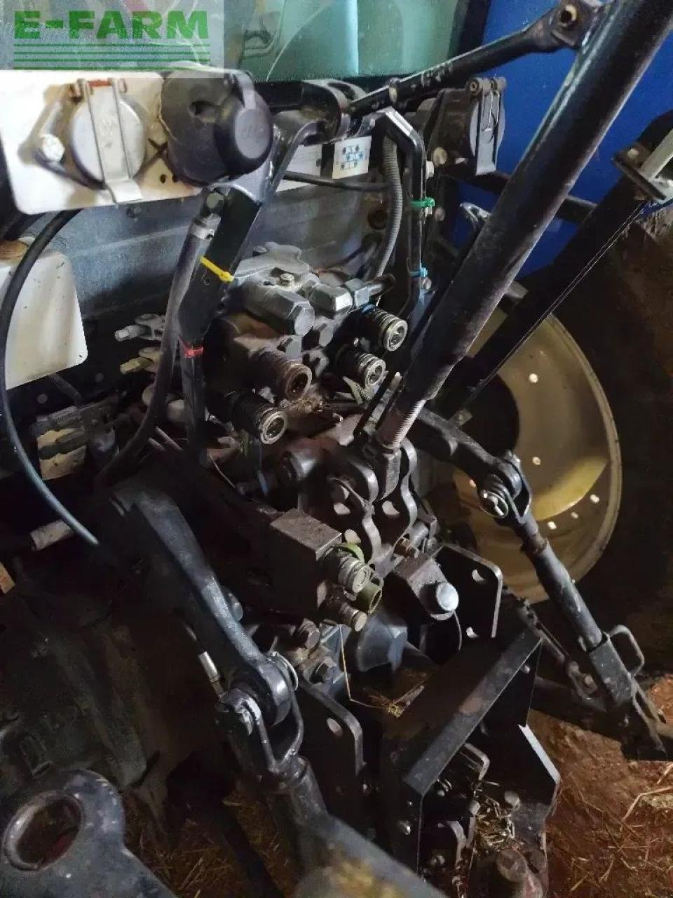 Traktor типа New Holland t5.85, Gebrauchtmaschine в CHAUVONCOURT (Фотография 3)