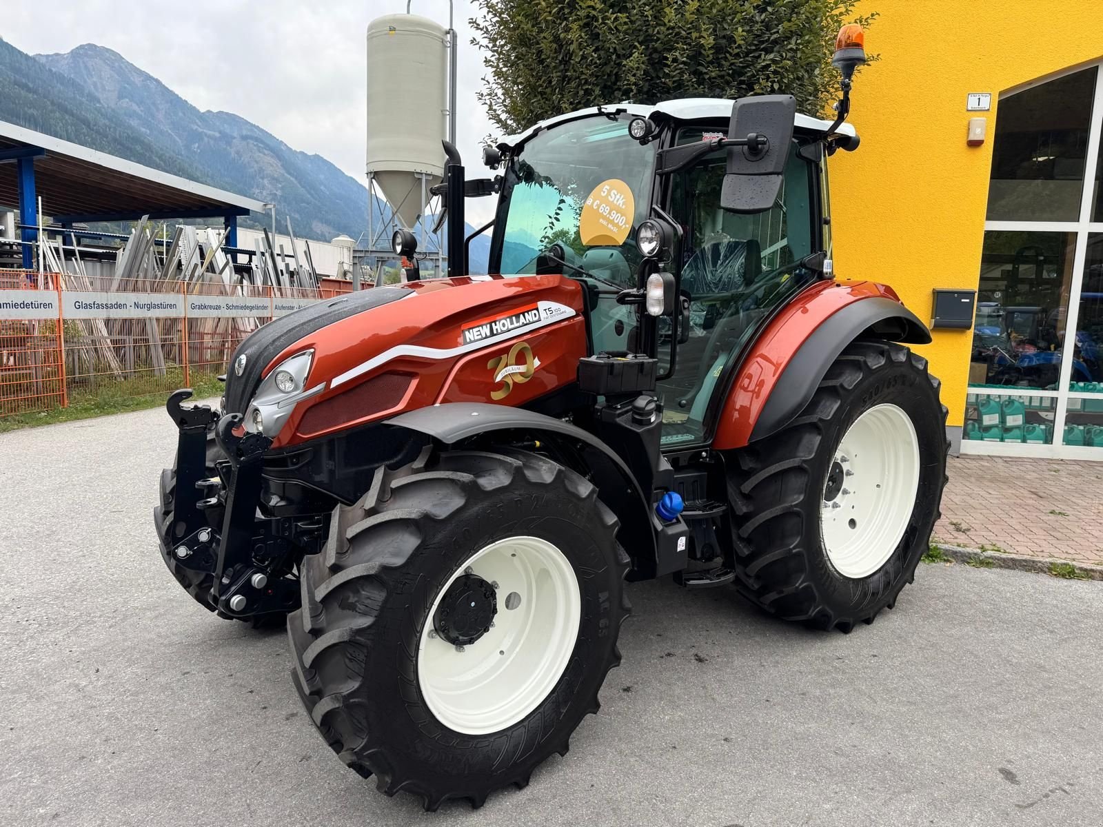Traktor Türe ait New Holland T5.90 Dual Command, Neumaschine içinde Burgkirchen (resim 1)