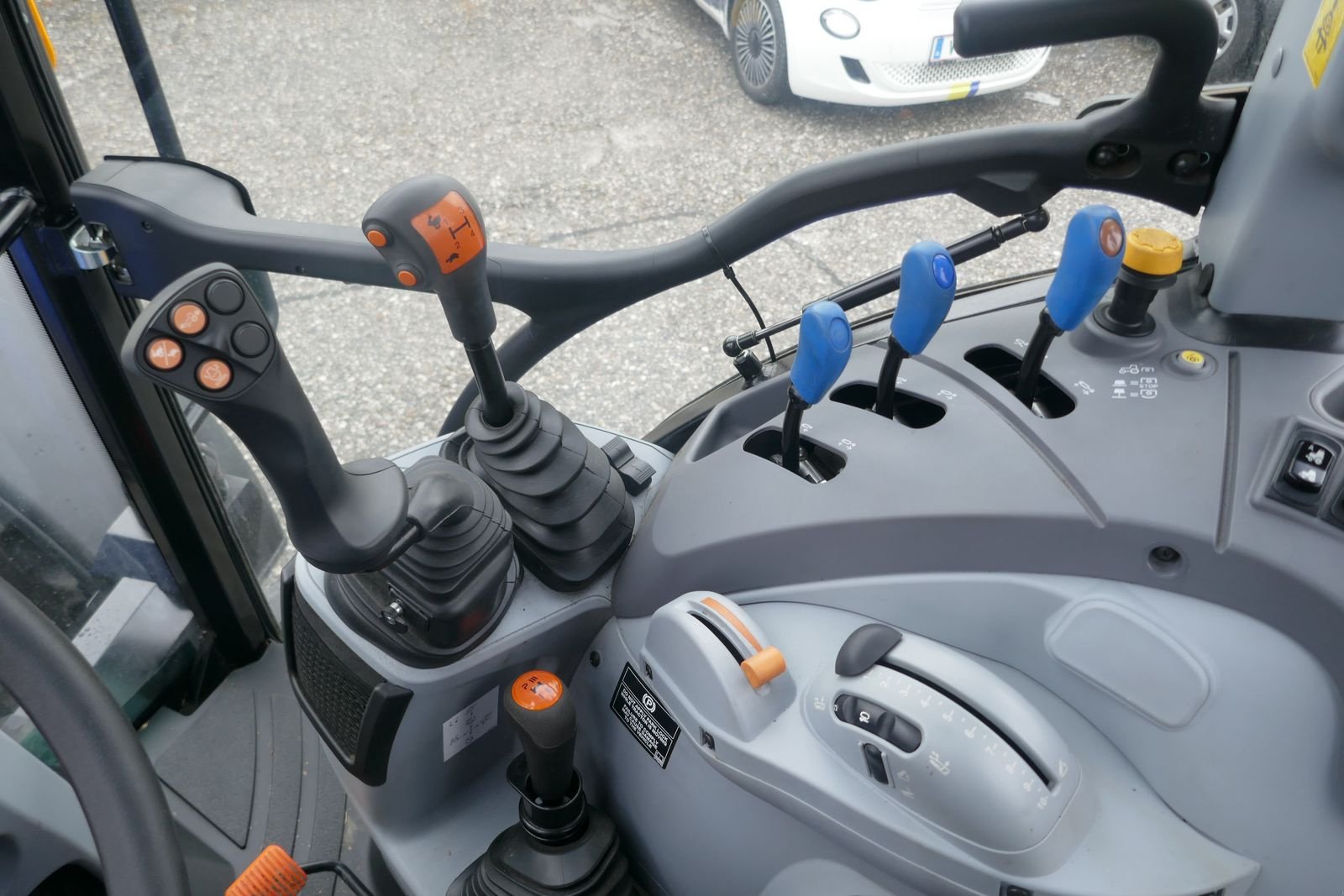 Traktor del tipo New Holland T5.90 Dual Command, Gebrauchtmaschine In Villach (Immagine 10)