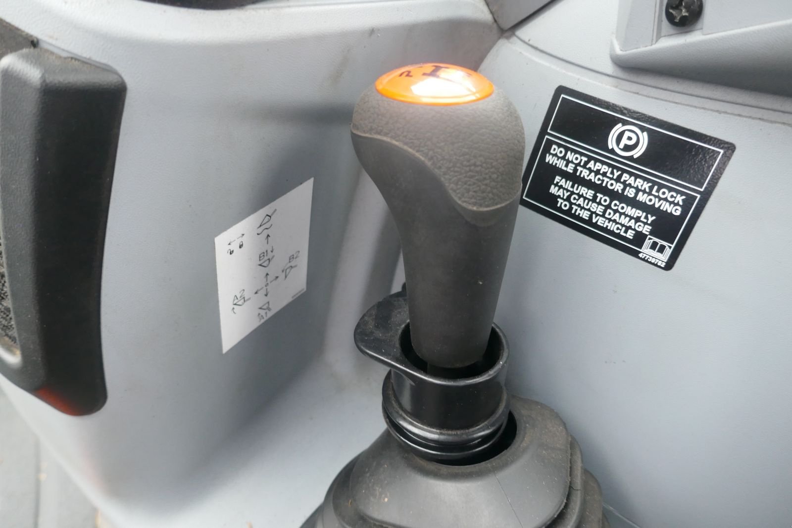 Traktor del tipo New Holland T5.90 Dual Command, Gebrauchtmaschine In Villach (Immagine 11)