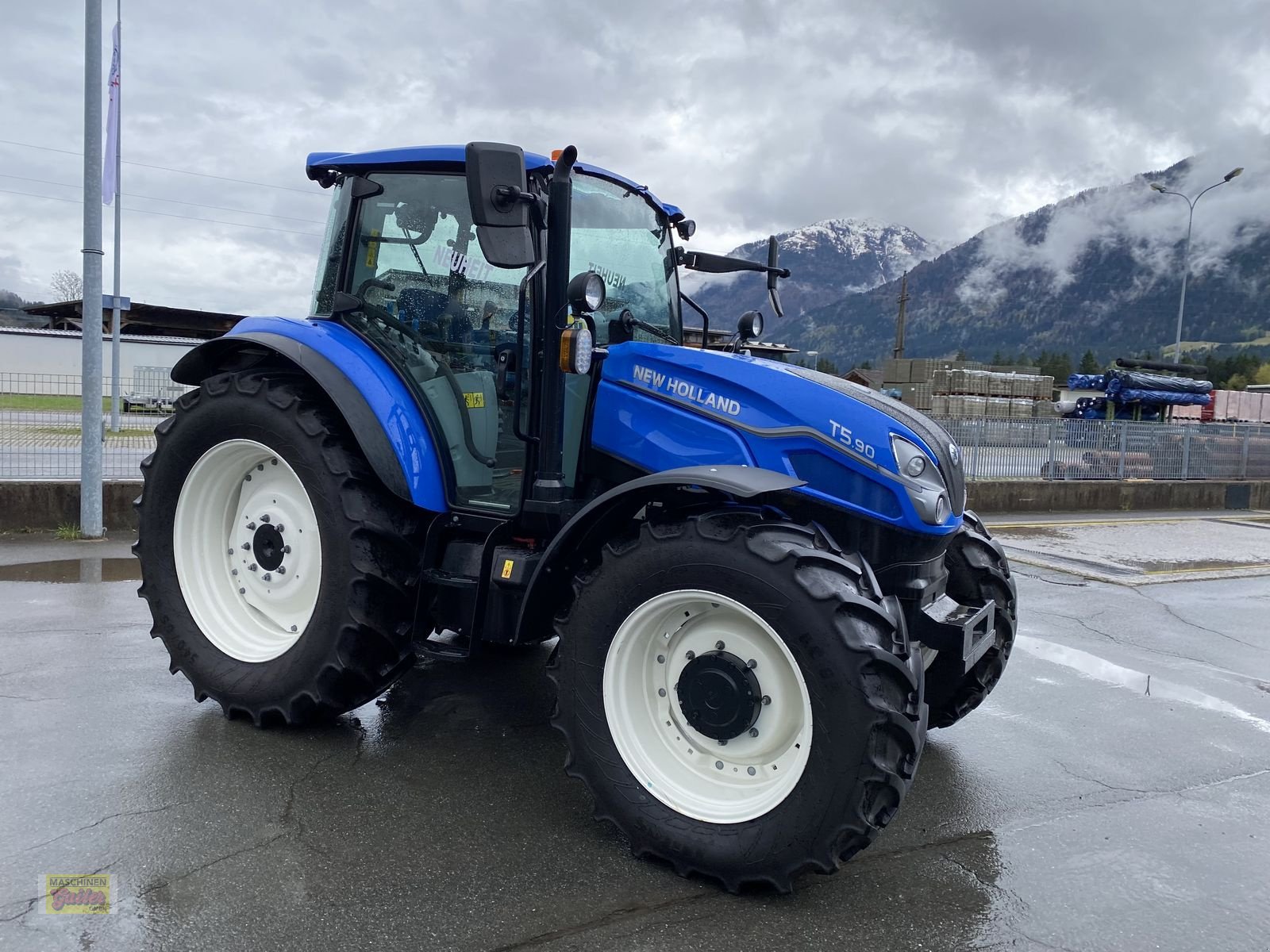 Traktor of the type New Holland T5.90 Dual Command, Neumaschine in Kötschach (Picture 13)