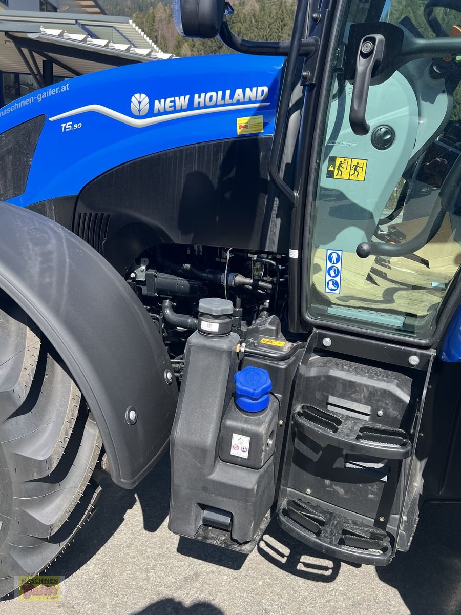 Traktor of the type New Holland T5.90 Dual Command, Neumaschine in Kötschach (Picture 11)