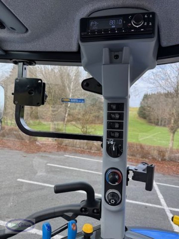 Traktor Türe ait New Holland T5.90 Dual Command, Neumaschine içinde Münzkirchen (resim 24)