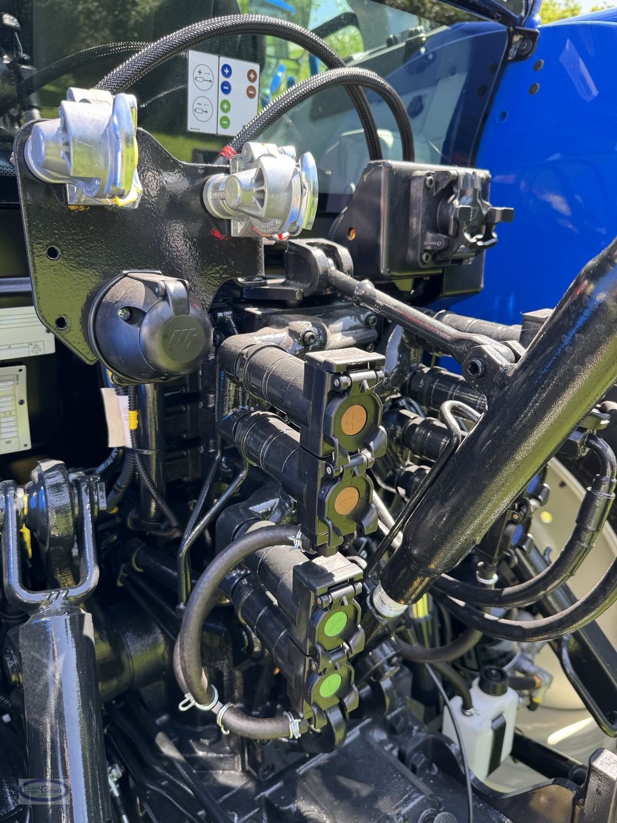 Traktor tipa New Holland T5.90 Dual Command, Neumaschine u Münzkirchen (Slika 11)