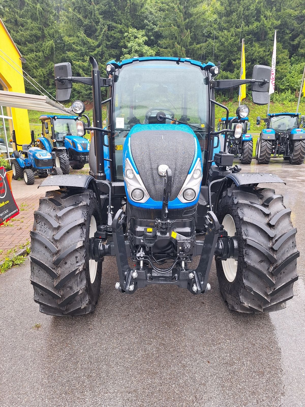 Traktor des Typs New Holland T5.90 Hi-LO LAGERMASCHINE, Neumaschine in Burgkirchen (Bild 6)