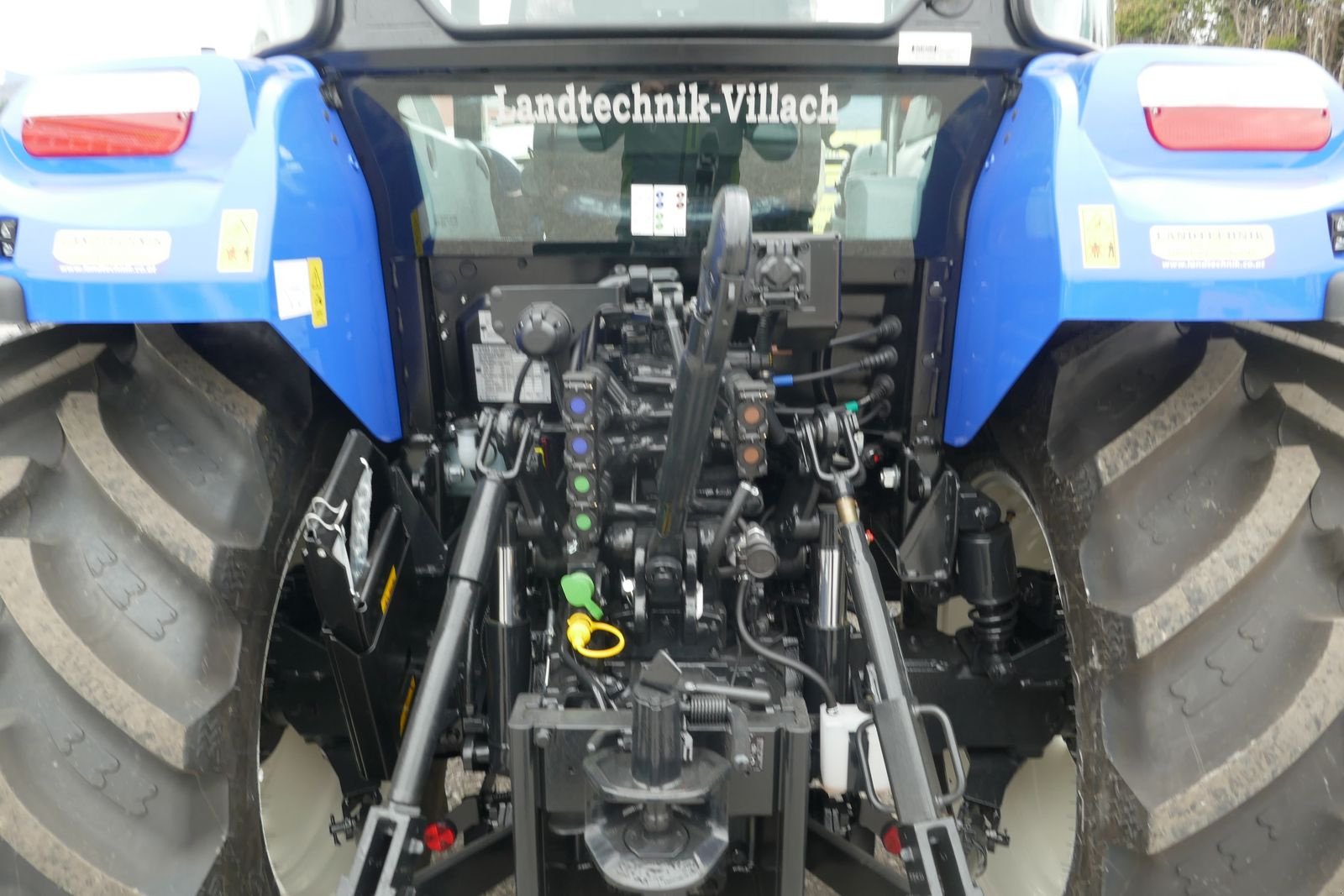Traktor des Typs New Holland T5.90 Utility Dual Command, Gebrauchtmaschine in Villach (Bild 9)