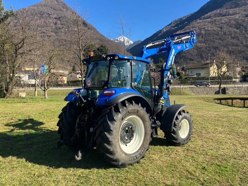 Traktor типа New Holland T5.90, Gebrauchtmaschine в Arbedo (Фотография 2)