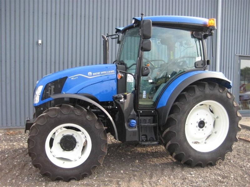 Traktor of the type New Holland T5.90S Kampagnepris, Gebrauchtmaschine in Glamsbjerg (Picture 1)