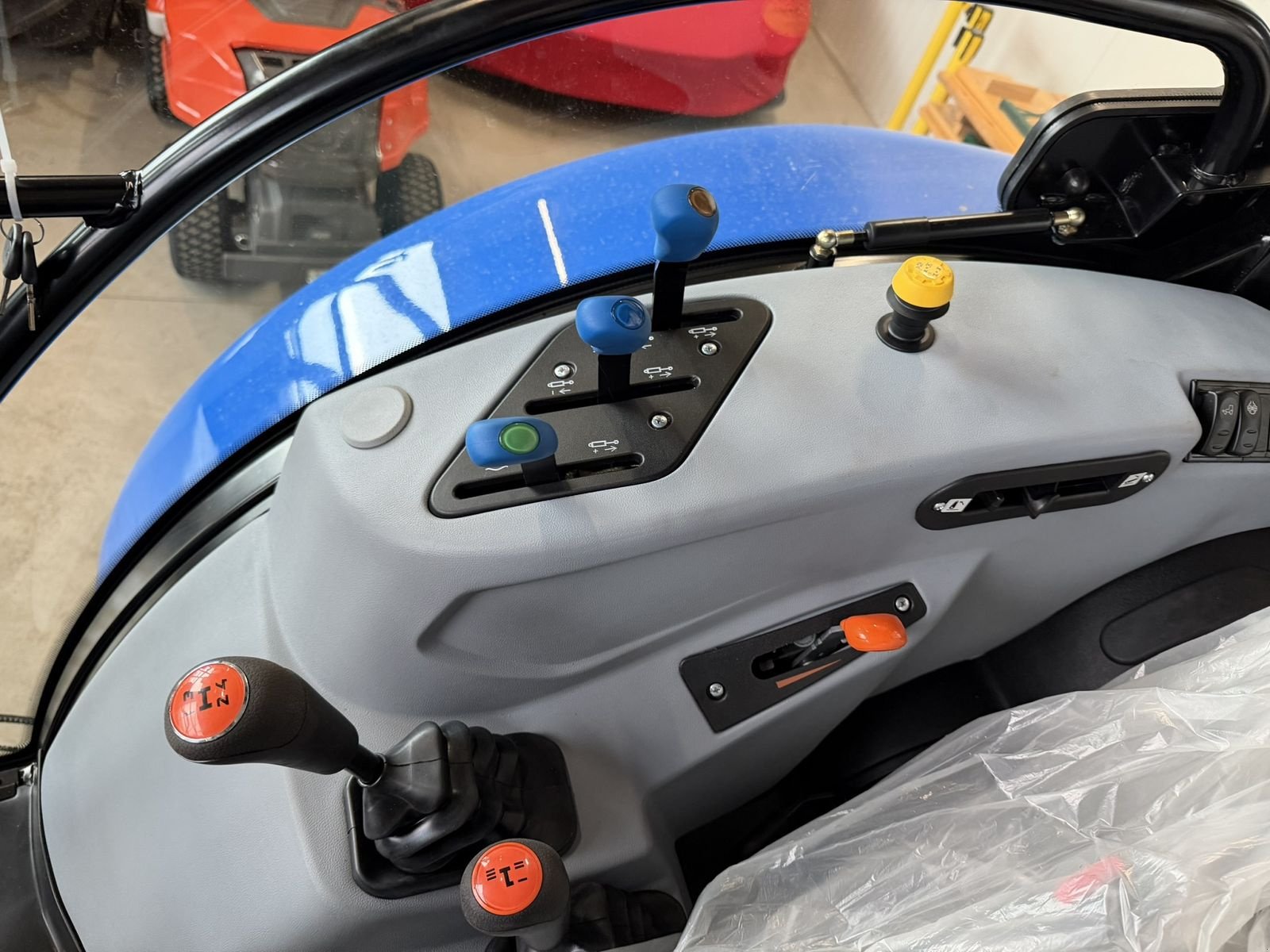 Traktor tip New Holland T5.90S Powershuttle, Neumaschine in Göpfritz (Poză 10)